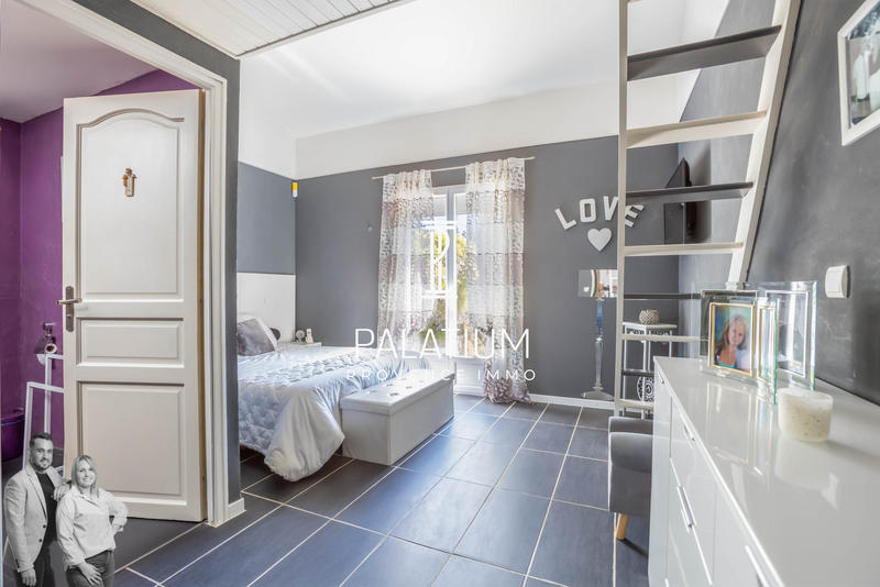 Maison - 207 m² - 9 pièces