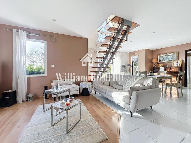 Maison - 140 m² - 6 pièces