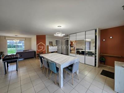 Maison traditionnelle - 123 m² - 5 pièces