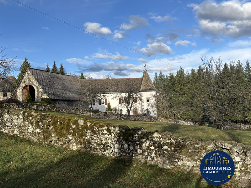 Maison - 224 m² - 8 pièces