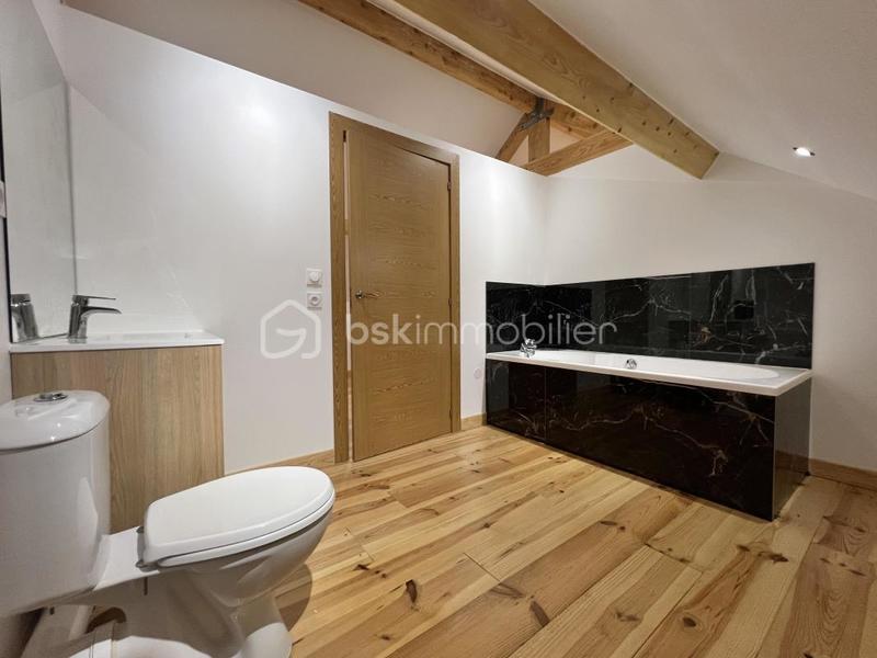 Pavillon - 170 m² - 8 pièces