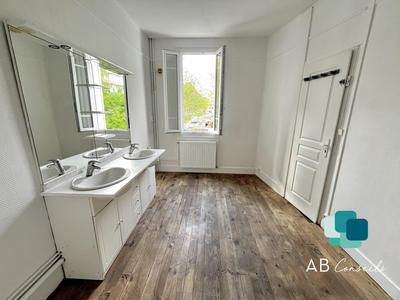 Maison - 75 m² - 5 pièces