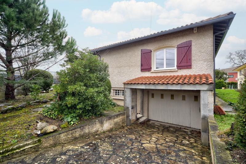 Maison - 140 m² - 5 pièces