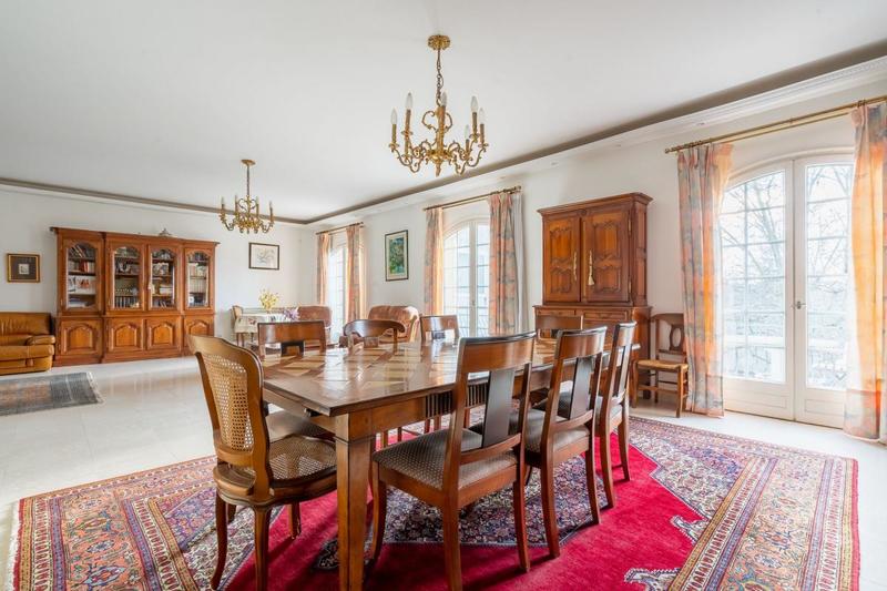 Maison - 245 m² - 6 pièces