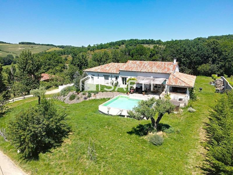 Maison - 252 m² - 6 pièces