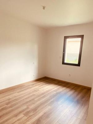 Villa - 90 m² - 5 pièces