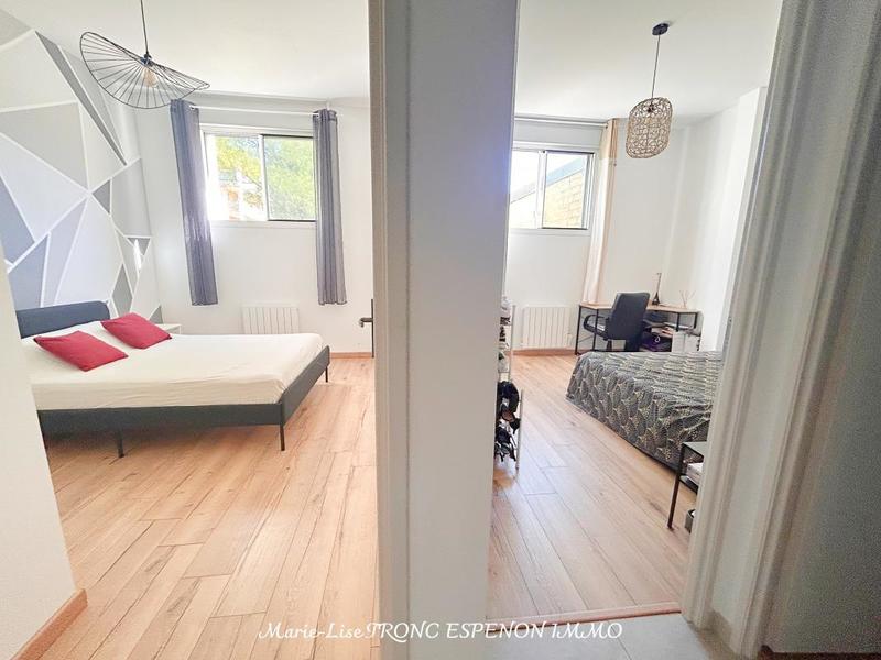 Appartement - 95 m² - 5 pièces