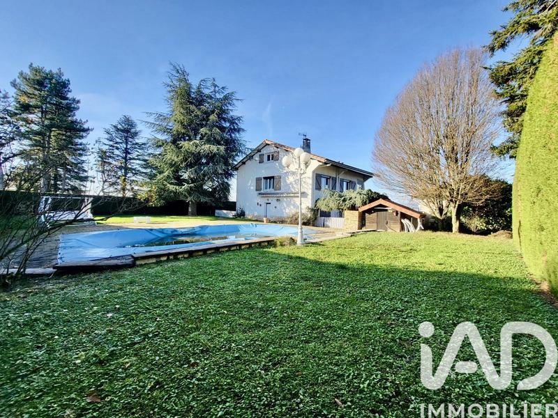 Maison - 237 m² - 7 pièces