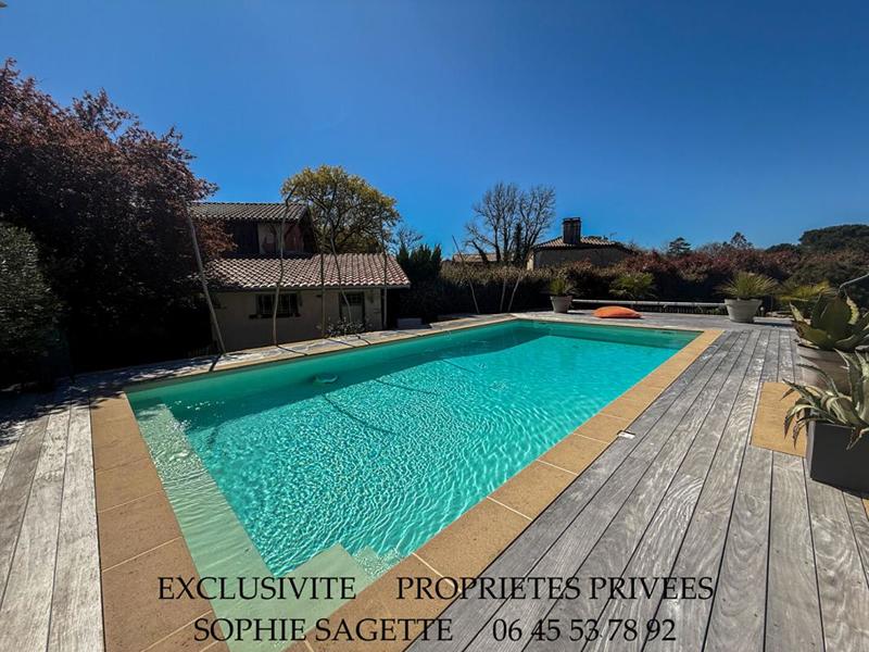 Maison - 158 m² - 6 pièces