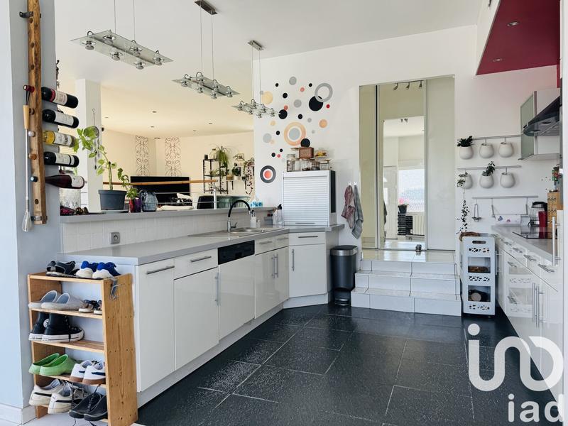 Maison - 188 m² - 8 pièces