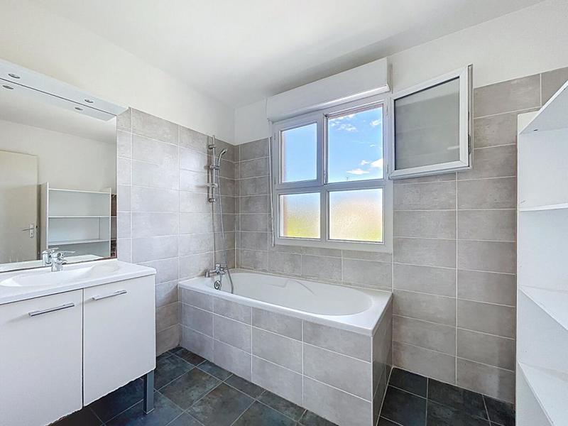 Maison - 87 m² - 4 pièces