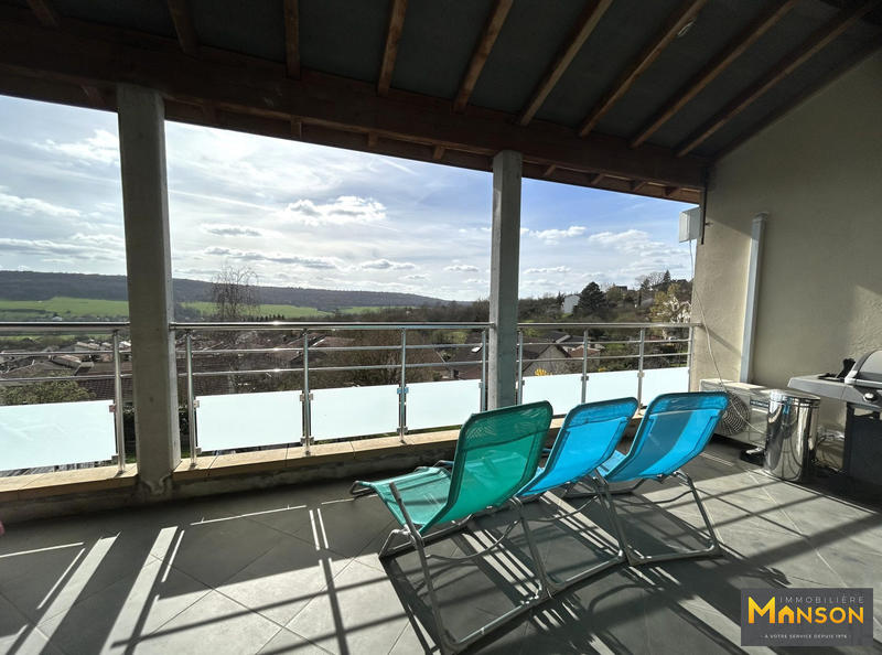 Maison - 223 m² - 9 pièces