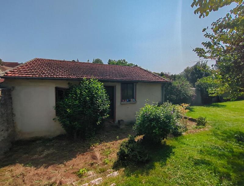 Maison - 230 m² - 8 pièces