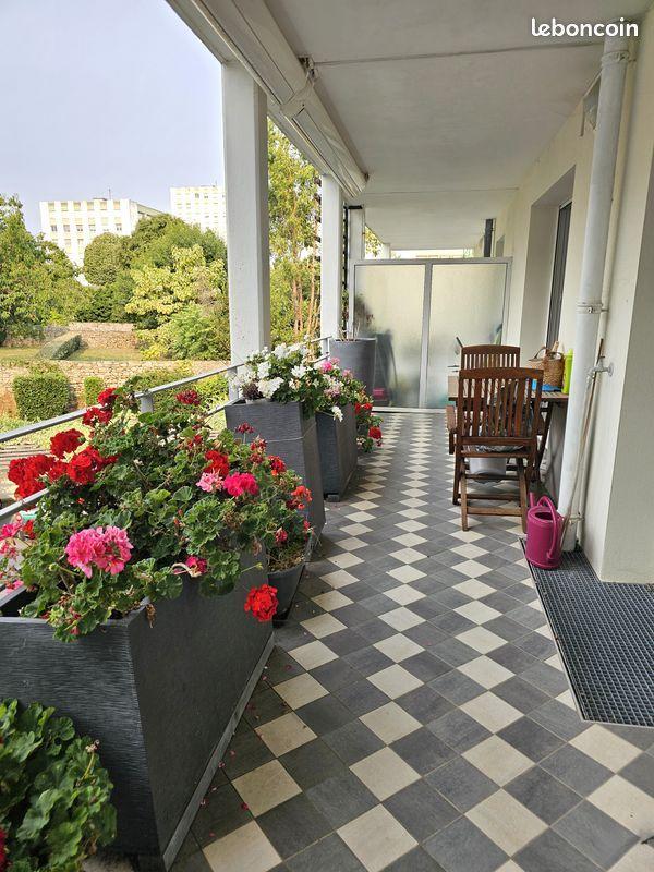 Appartement - 90 m² - 4 pièces