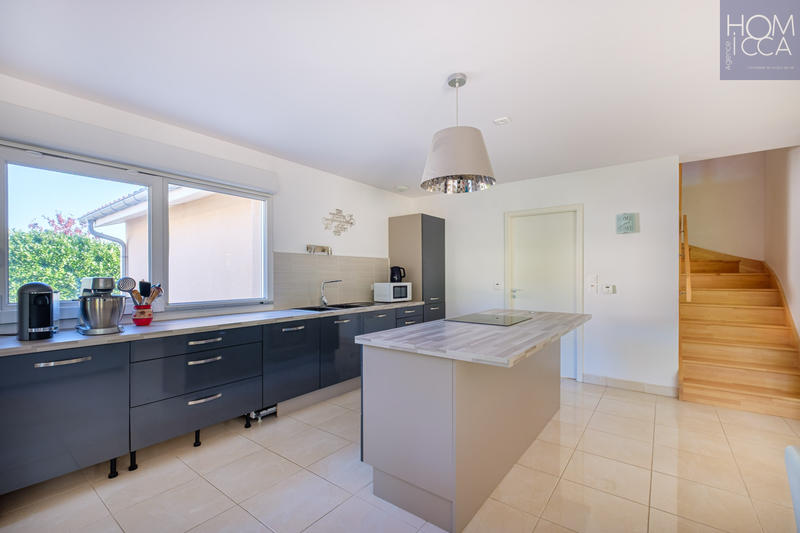 Maison - 140 m² - 5 pièces