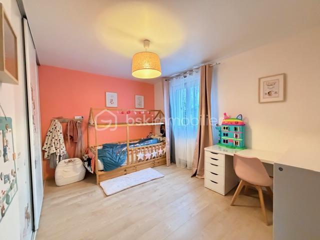 Maison - 94 m² - 5 pièces