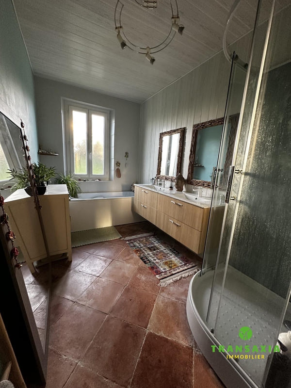 Maison ancienne - 175 m² - 5 pièces