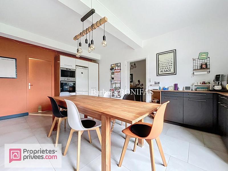 Maison - 200 m² - 8 pièces