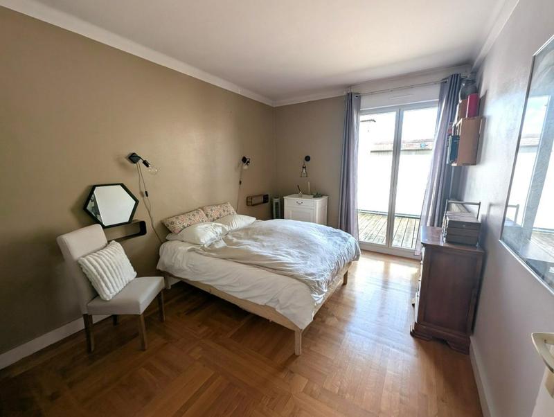 Maison - 340 m² - 10 pièces