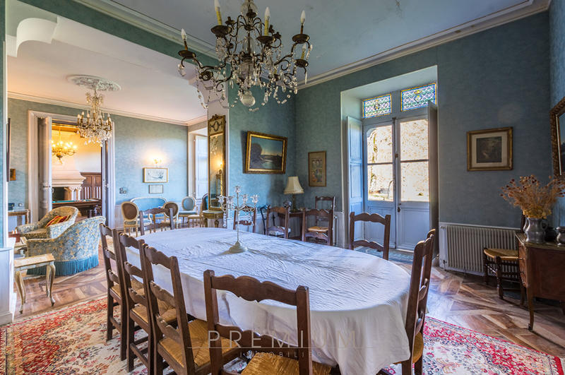 Demeure - 890 m² - 27 pièces