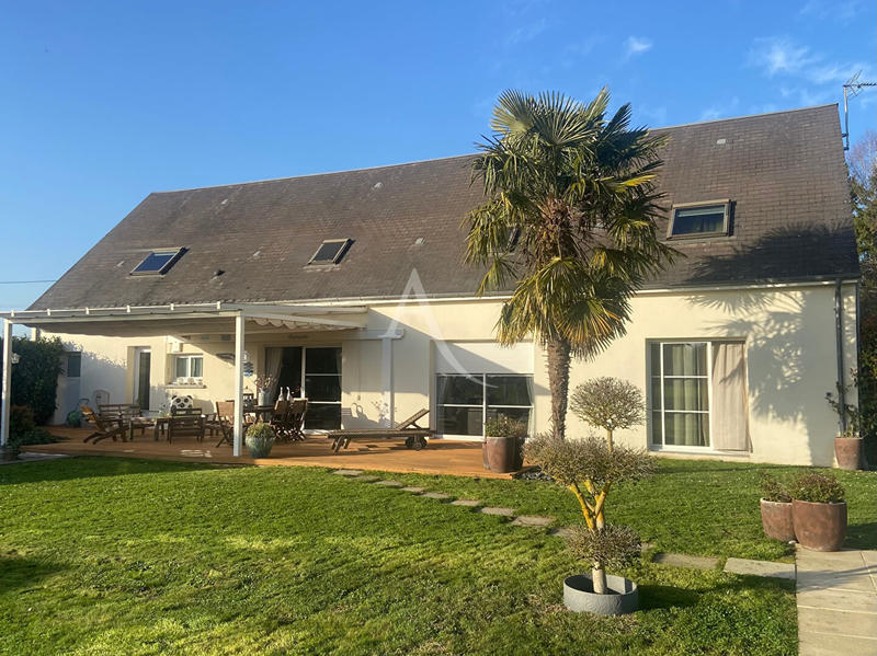 Maison - 245 m² - 7 pièces