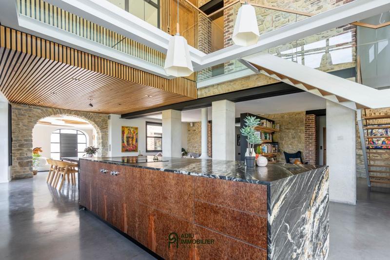 Mas - 345 m² - 7 pièces