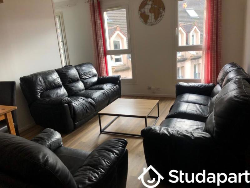 Chambre - 11 m² - 1 pièce