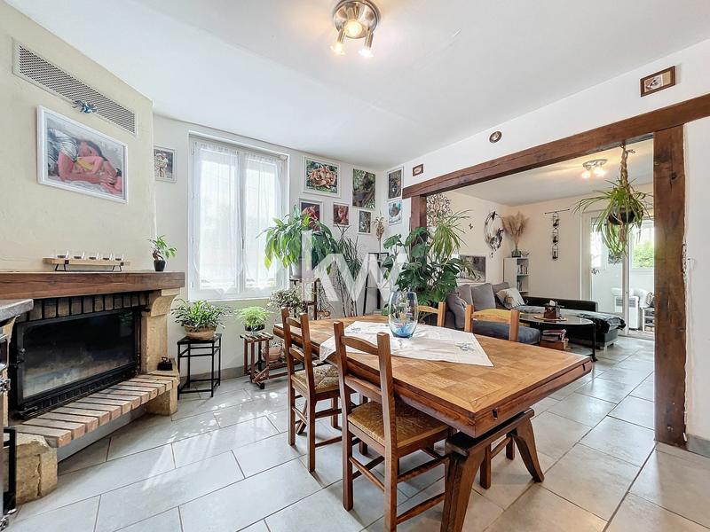 Maison traditionnelle - 127 m² - 6 pièces