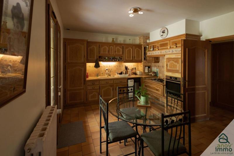 Maison - 205 m² - 6 pièces