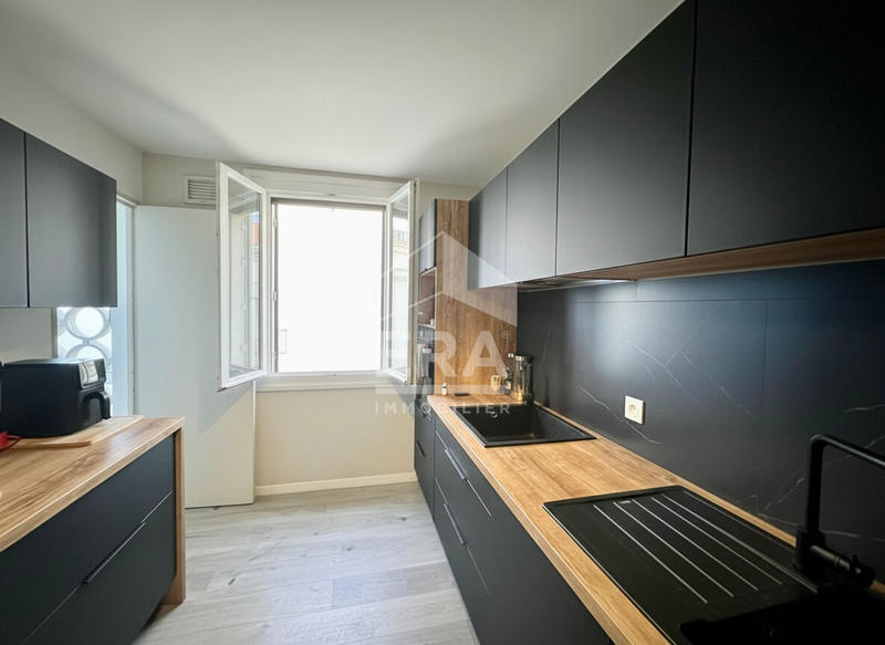 Appartement - 75 m² - 3 pièces