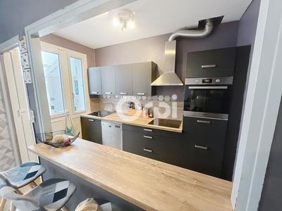 Maison - 97 m² - 5 pièces