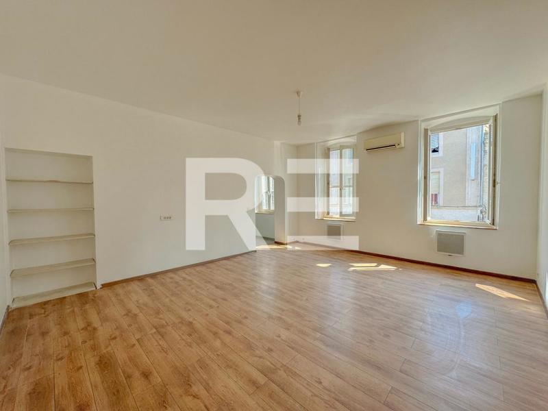 Appartement - 102 m² - 4 pièces