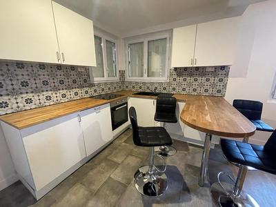 Maison - 85 m² - 5 pièces