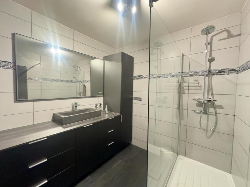 Appartement ancien - 74 m² - 3 pièces