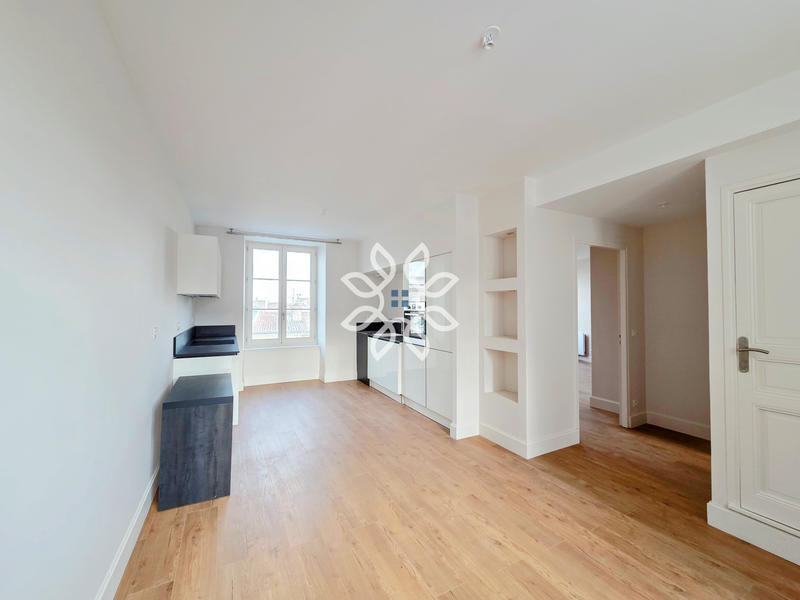 Appartement - 133 m² - 4 pièces