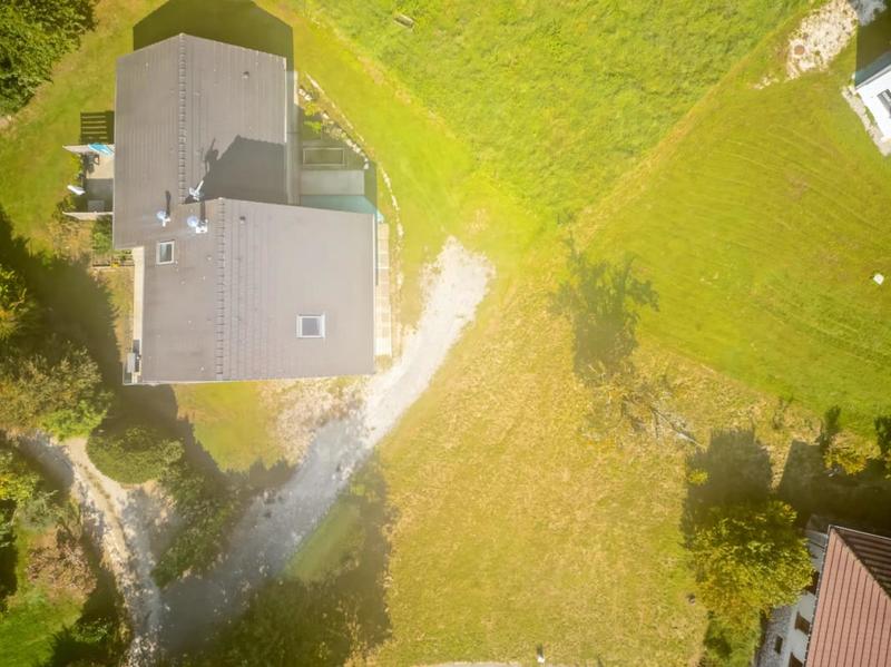 Maison - 180 m² - 8 pièces