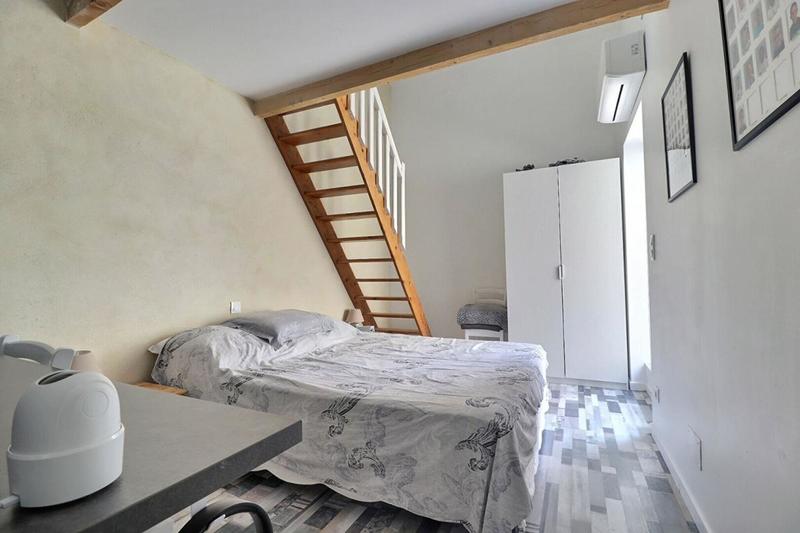 Immeuble - 150 m² - 9 pièces