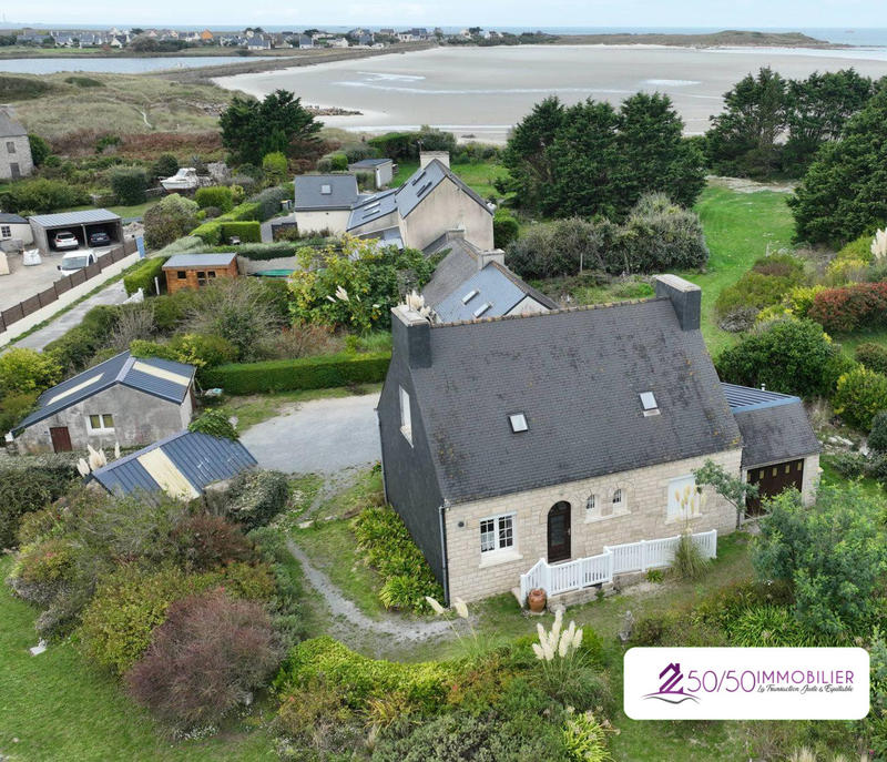 Maison traditionnelle - 104 m² - 6 pièces