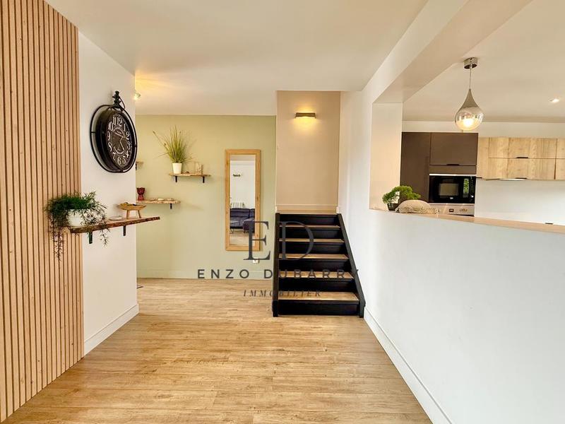 Maison - 174 m² - 7 pièces