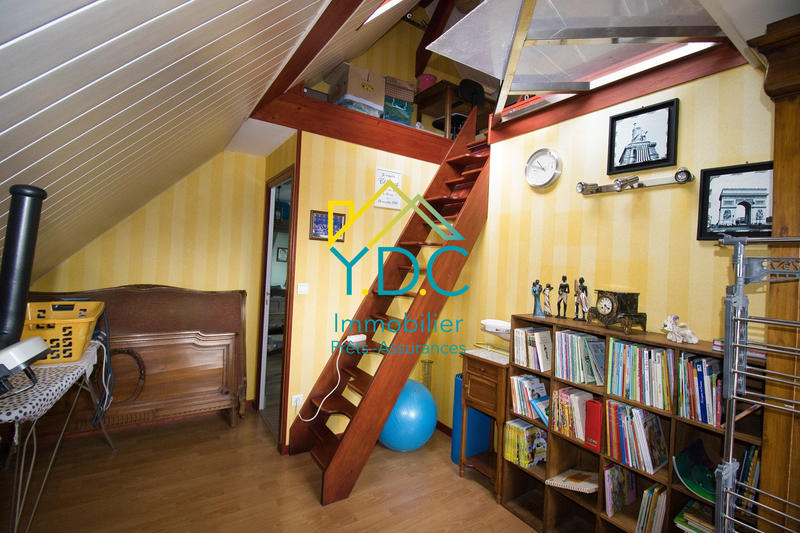 Maison - 162 m² - 8 pièces