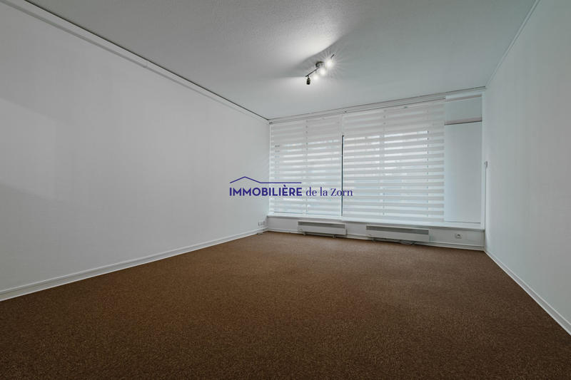 Local commercial - 123 m² - 5 pièces