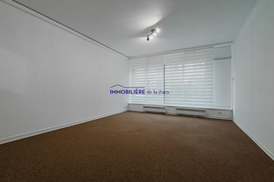 Local commercial - 123 m² - 5 pièces