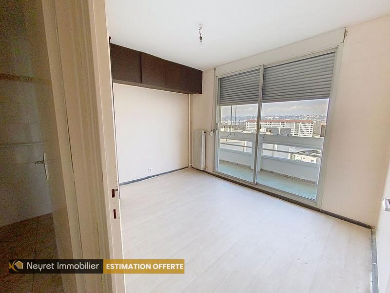 Appartement - 92 m² - 5 pièces