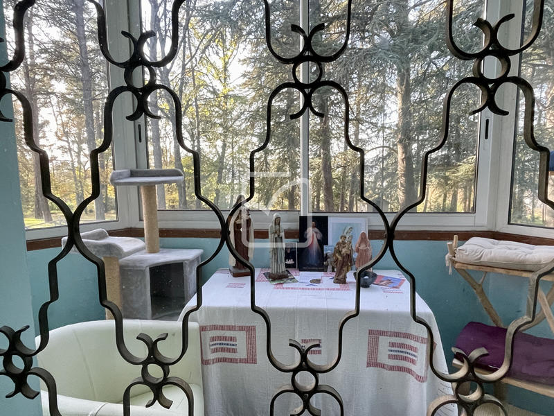 Maison - 525 m² - 16 pièces