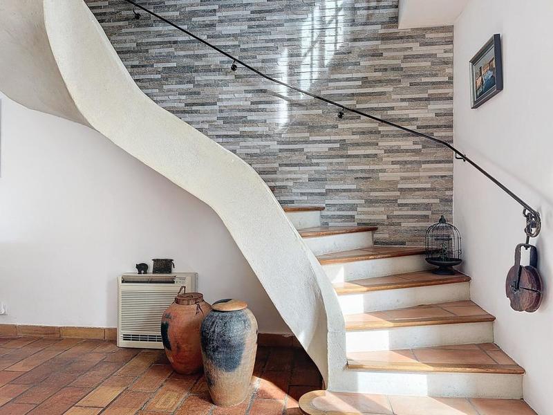 Maison - 210 m² - 6 pièces