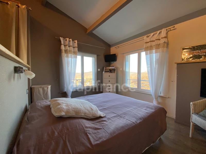 Maison - 127 m² - 6 pièces