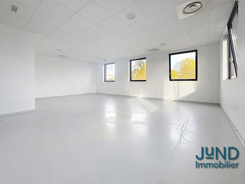 Local d'activités - 123 m²