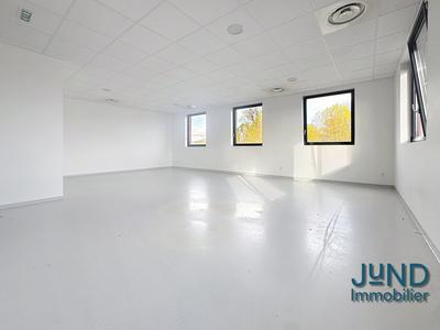 Local d'activités - 123 m²