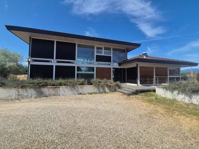 Maison - 229 m² - 6 pièces