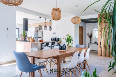 Maison - 220 m² - 5 pièces